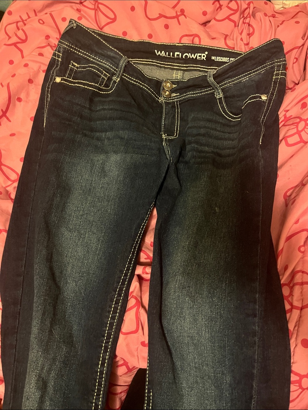 Wallflower Women's Dark Wash Skinny Jeans - dark blue